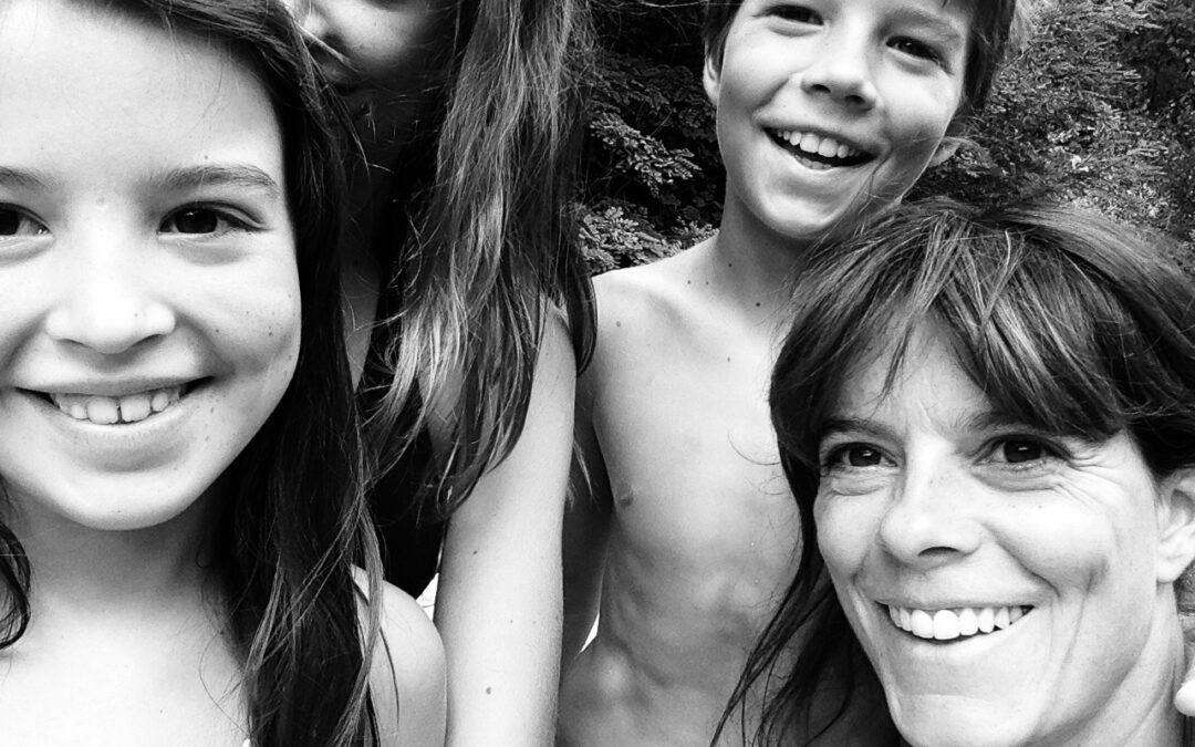 photo de famille noir et blanc Marjorie Blanc photographie